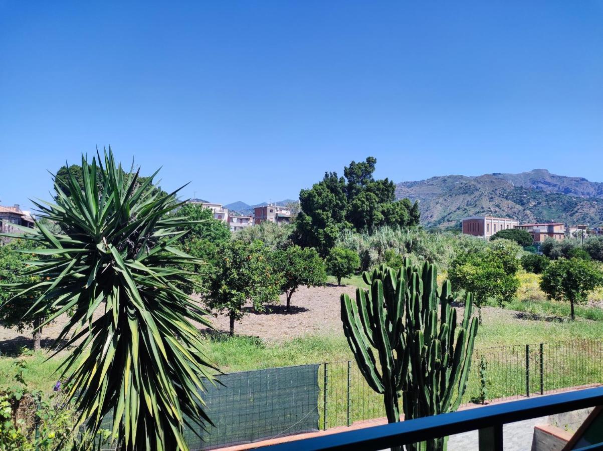 Casa Dei Fiori Con La Vista A Taormina Apartment Schiso Bagian luar foto